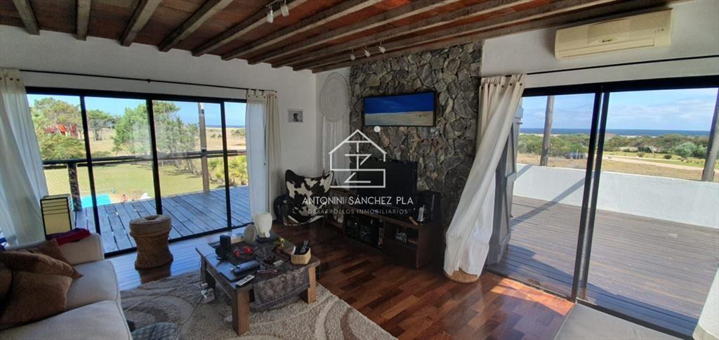 VENTA ESPECTACULAR CHALET ARENAS DE JOSE IGNACIO