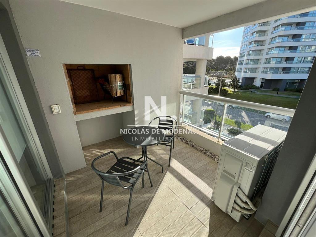 Apartamento en Alquiler, 2 dormitorios, Punta del Este