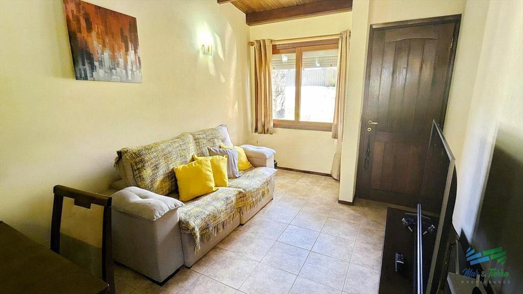 Venta de casa de 2 dormitorios, un baÃ±o en La El
