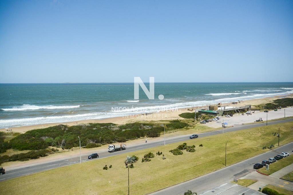 Vende departamento de 3 dormitorios en Brava del