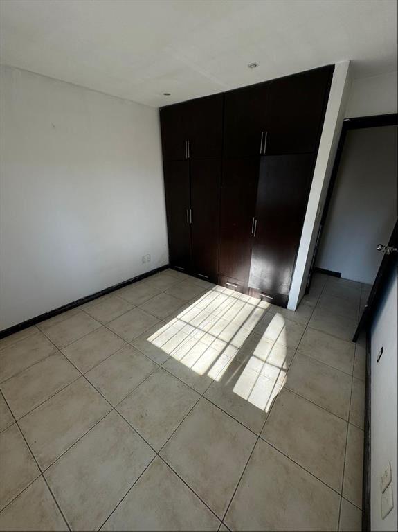 NUDA PROPIEDAD EN VENTA CASA ESQUINA
