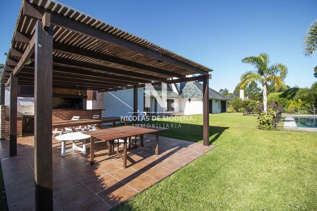 Venta de casa de 4 dormitorios mÃ¡s dependencia y