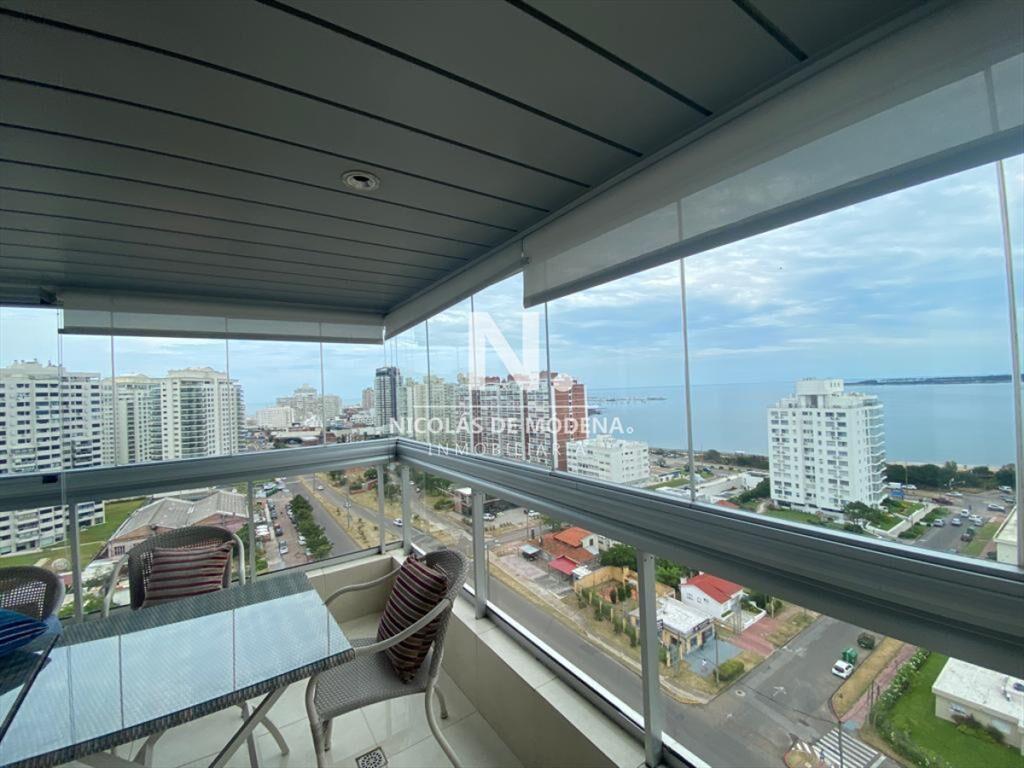 Hermoso apartamento con excelente vista!