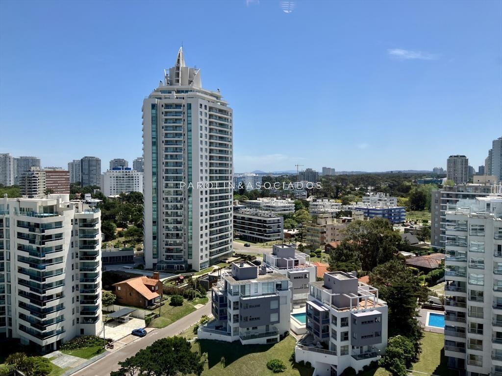 Apartamento en venta de 3 dormitorios en Edificio