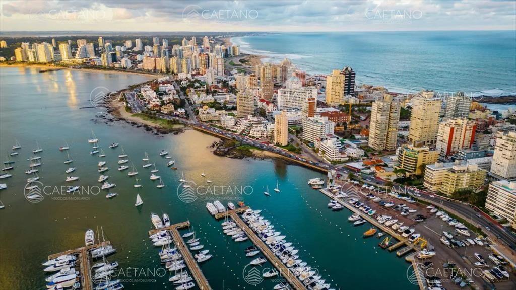 Apartamento en venta de 2 dormitorios en Punta