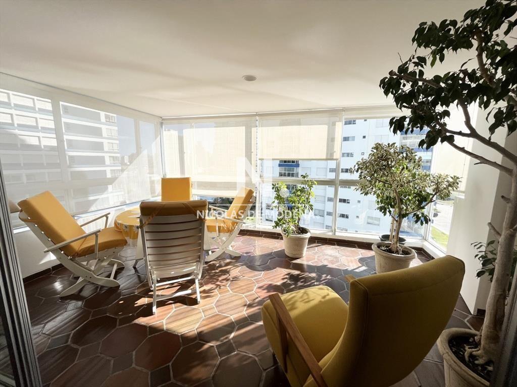 Apartamento en venta de 4 dormitorios en Playa Brava, Punta