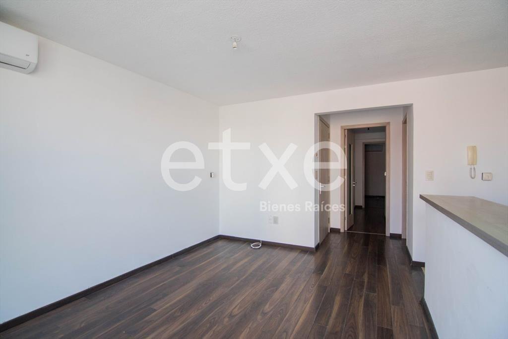 Venta con Renta Penthouse en Pocitos...
