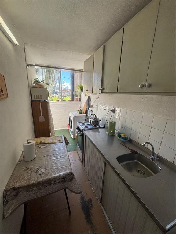 Apartamento de tres dormitorios en Complejo América.