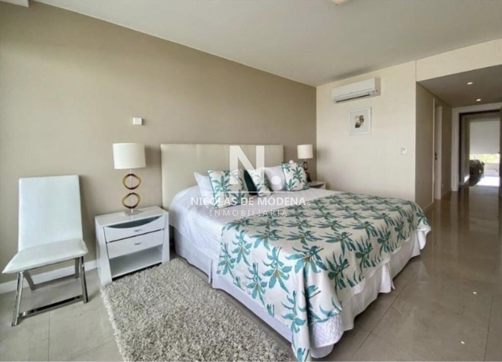 Apartamento de 2 dormitorios en venta en Punta
