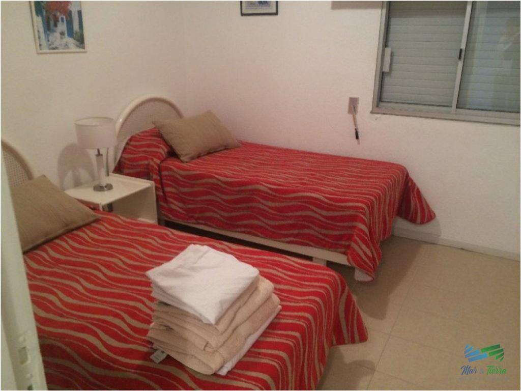 Apartamento en venta, piso alto con vista al mar