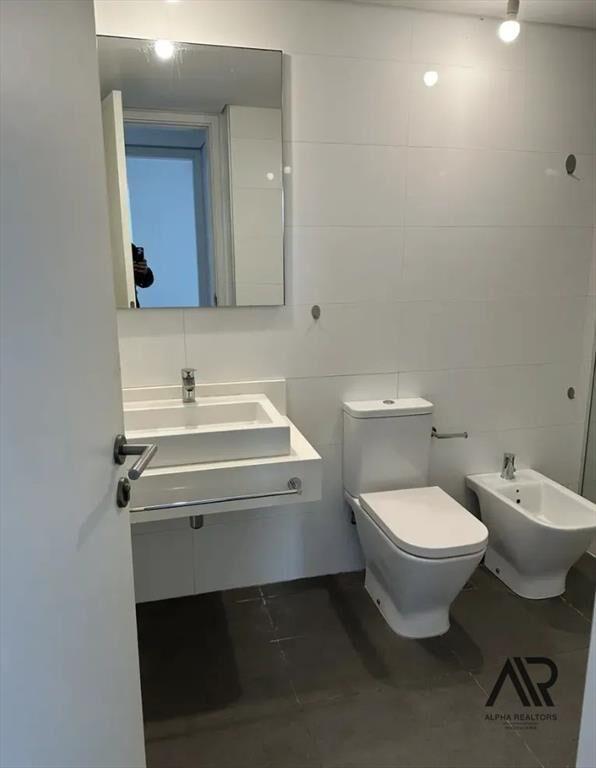 Apartamento en alquiler c/ cochera en Puerto Buceo