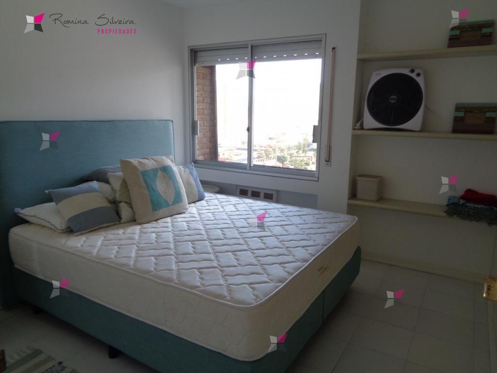PENTHOUSE EN VENTA DE 4 DORMITORIOS EN MANSA PUNTA DEL ESTE