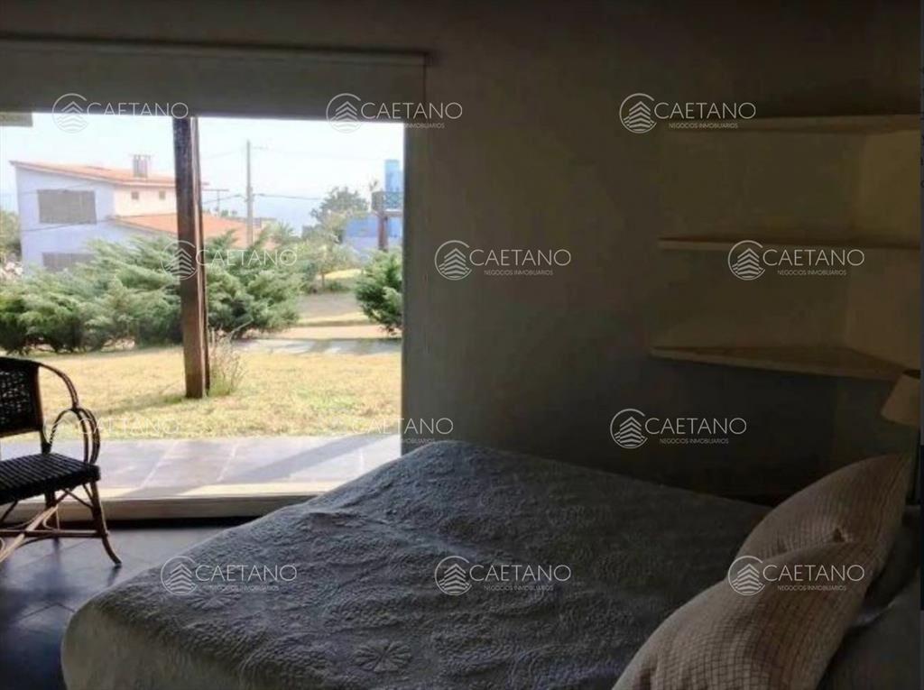 Venta de casa en Manantiales !