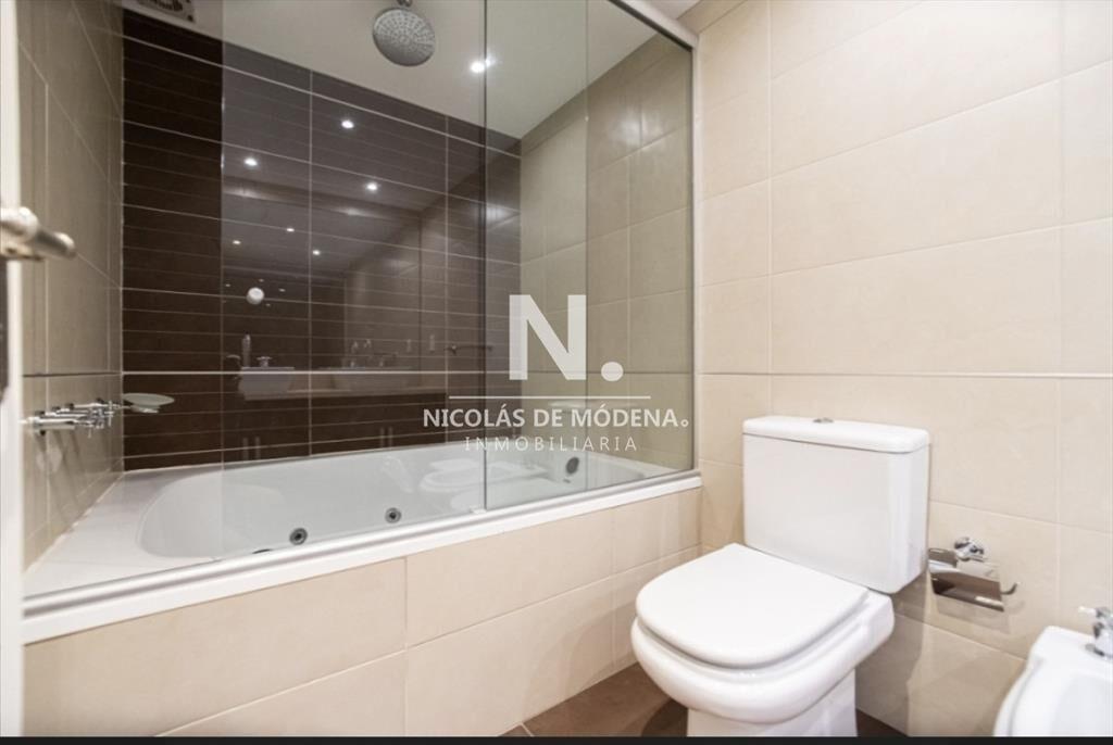 En venta apartamento de 3 dormitorios en Brava,