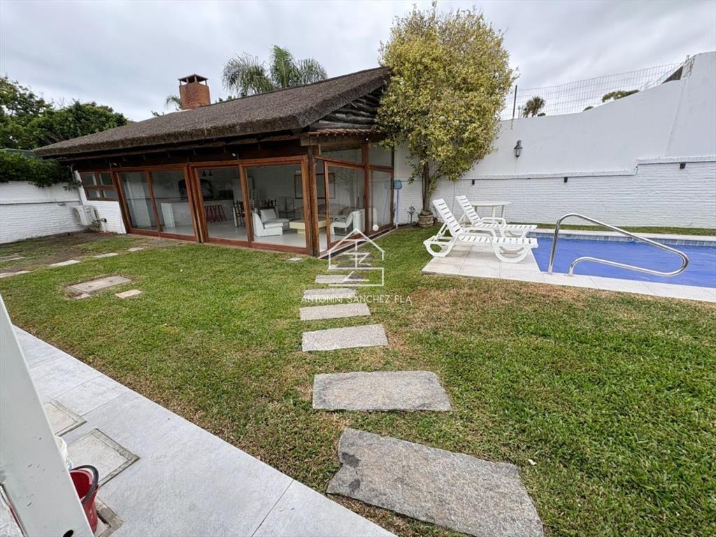 Alquiler anual casa de 3 dormitorios en Mansa,