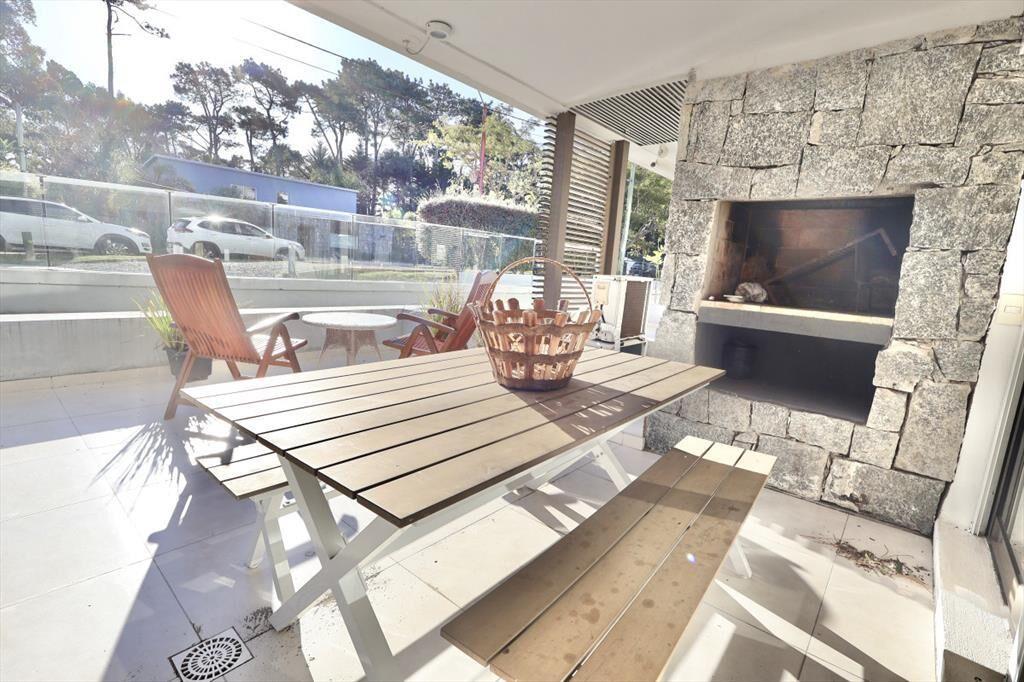 VENTA DE APARTAMENTO DE 1 DORMITORIO Y MEDIO EN
