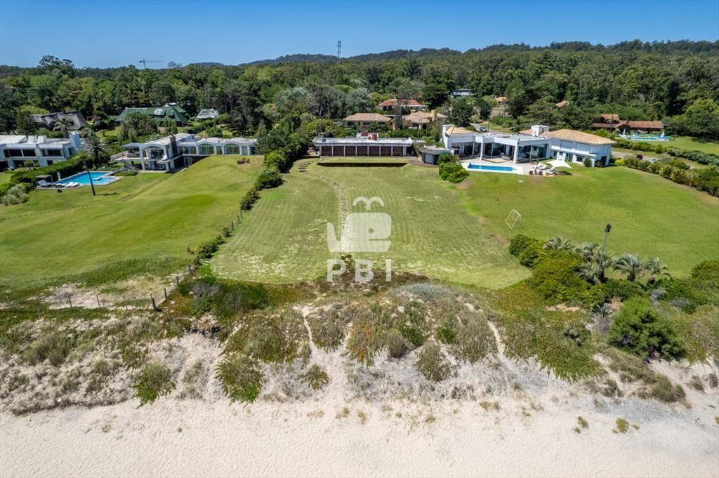 Venta Terreno en primera línea al mar en Punta ballena, So