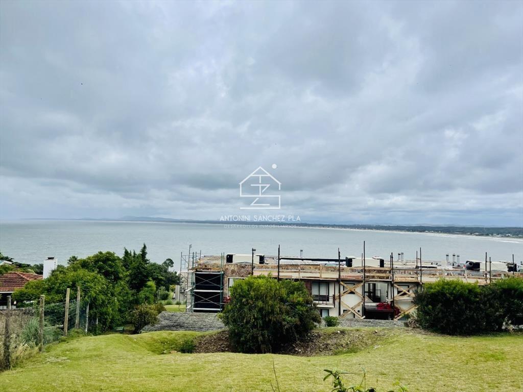 Venta de apartamento de dos dormitorios con en de