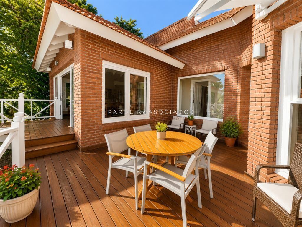 ESPECTACULAR CASA EN EL GOLF DE 5 DORMITORIOS EN