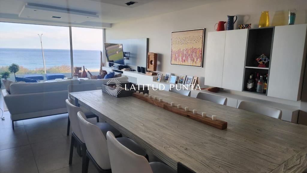 Apartamento 3 dormitorios en suite. Mansa