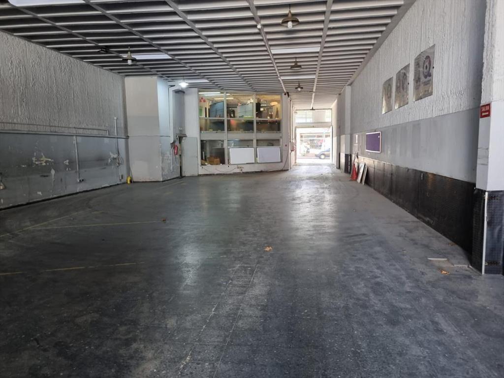 Depósito -Rivera prox Luis Alberto de Herrera, 668 m2 edif
