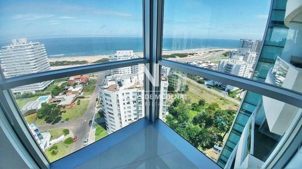 Apartamento en venta 3 dormitorios en Playa