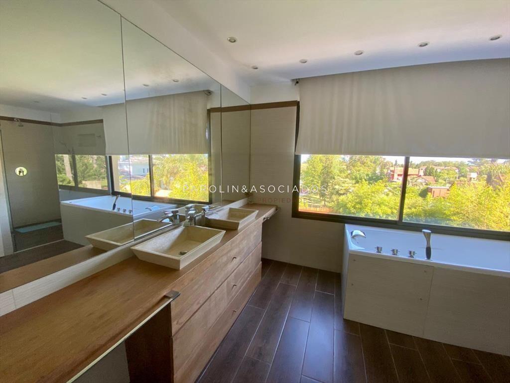 Casa en venta en Rincón del Indio 5 dormitorios con piscin