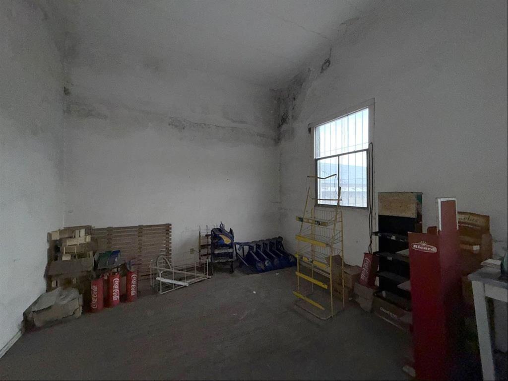 Venta local comercial en Prado sobre Agraciada y Tapes
