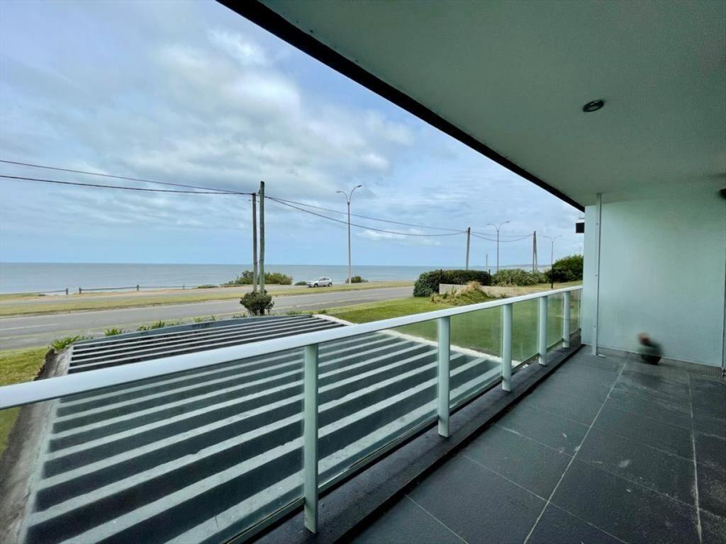Comodo apartamento de un dormitorio frente al mar!