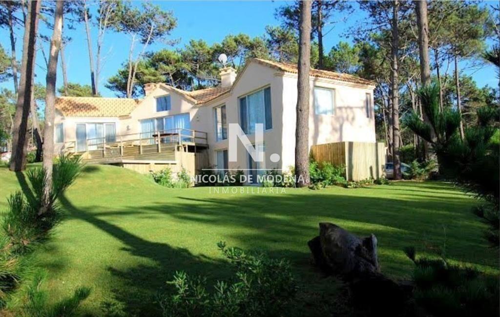 Casa en Laguna Blanca - La Barra