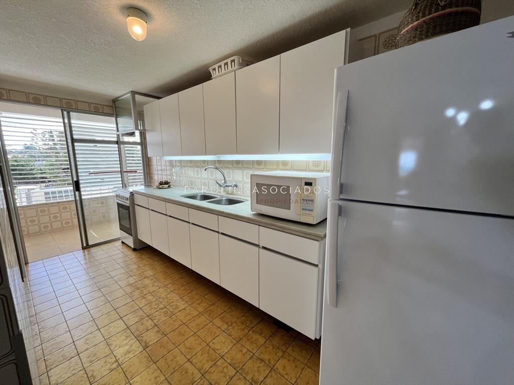 Apartamento en venta en torre Jefferson, Punta del Este.