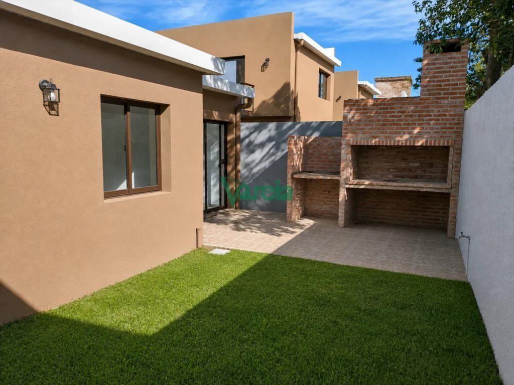 Casa en venta a estrenar en Lomas de Solymar 3 dormitorios