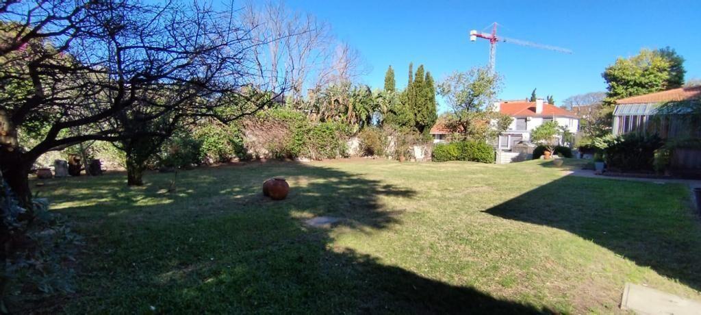 Local proximo  Puerto del Buceo y WTC, 390 m2 , terreno de