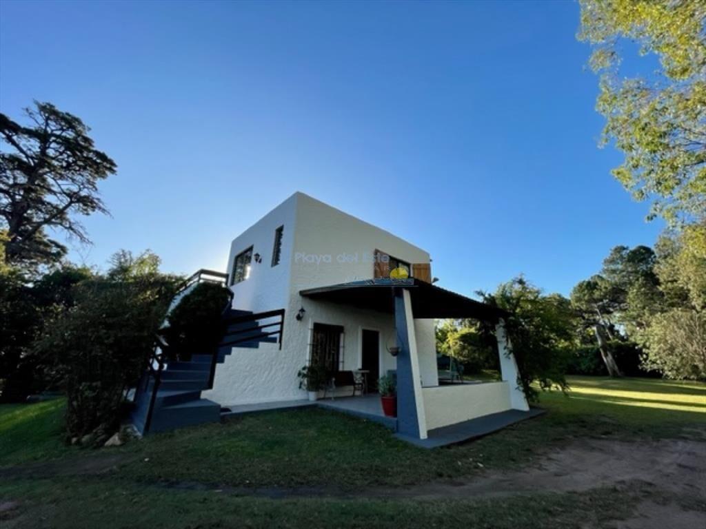 Casa en venta. Pinares. Ideal para todo el año