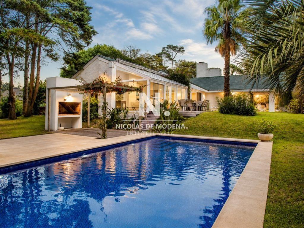 Elegante residencia en Venta en San Rafael al mar