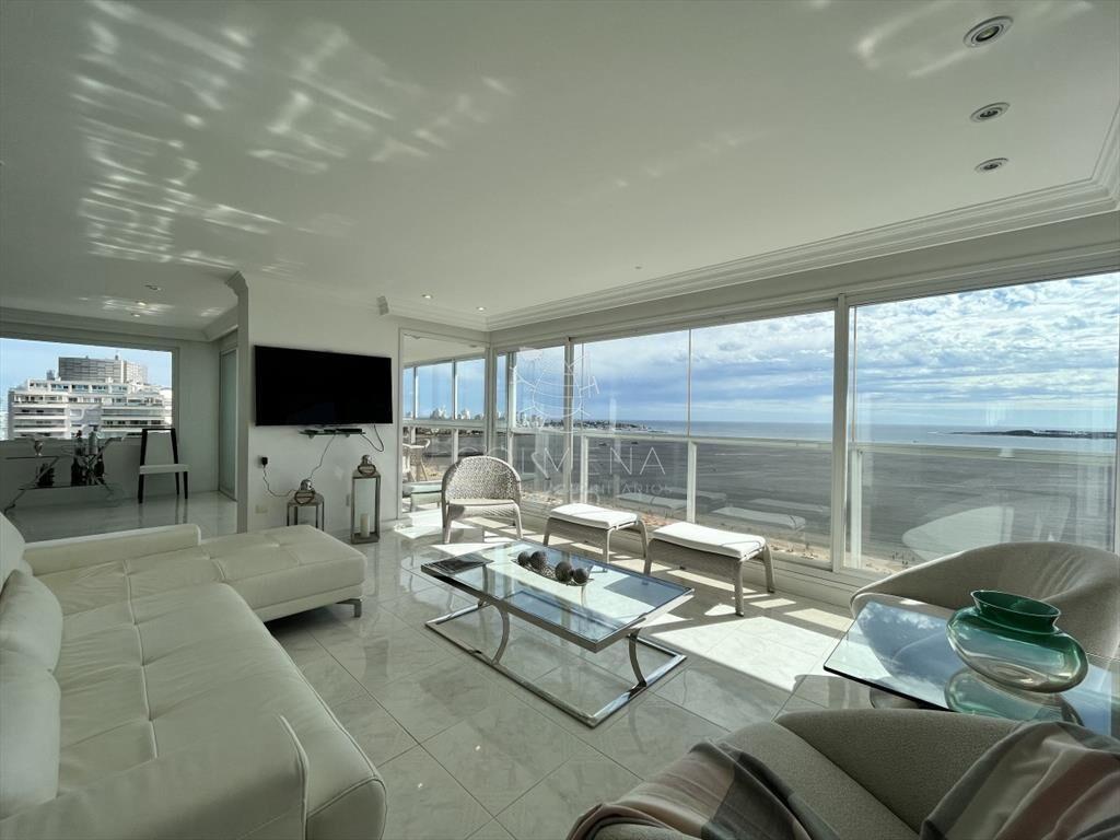 DIVINO IMPECABLE CON SERVICIOS