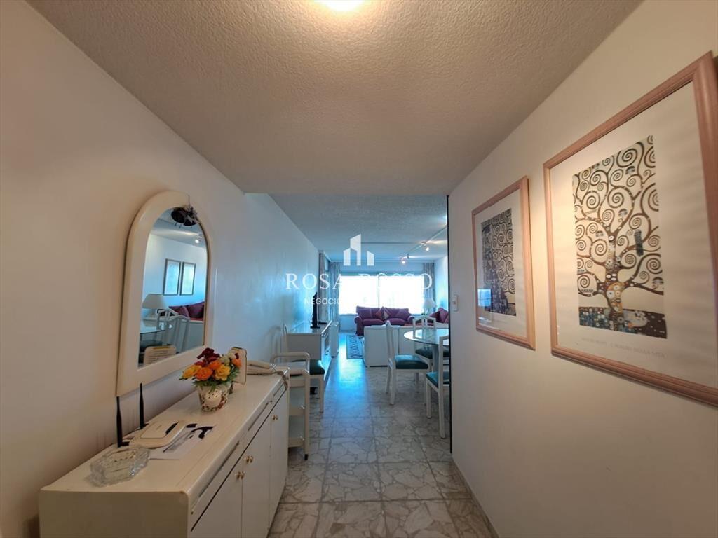 Apartamento en Venta de 2 dormitorios en Edificio