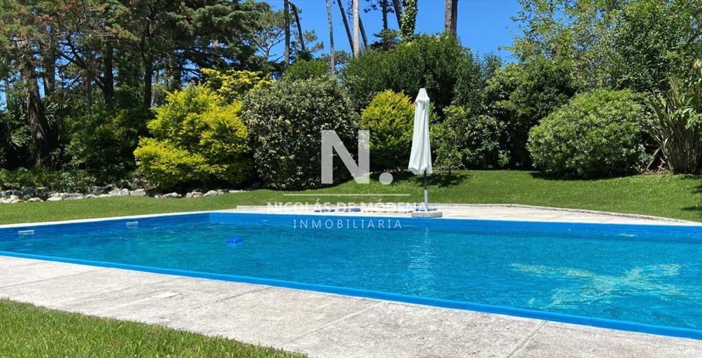 Vende casa en la mejor zona de playa mansa, Punta del Este