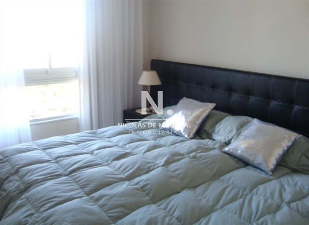 En venta apartamento de 3 dormitorios en  Punta
