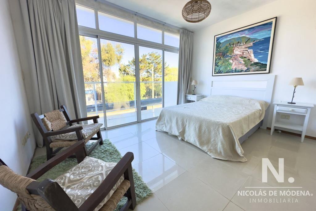 Alquiler apartamento de 3 dormitorios en Manantiales