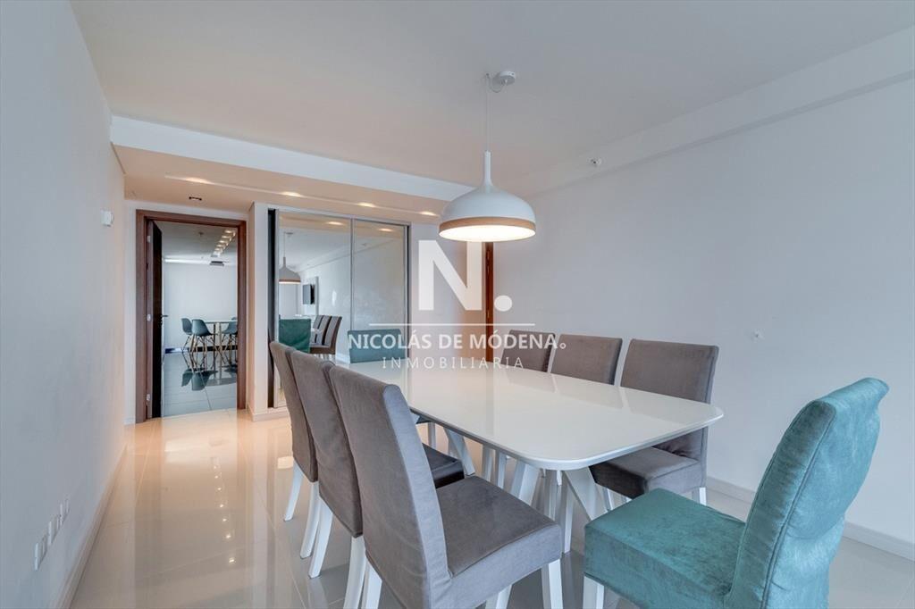 Impecable departamento, comodo e iluminado.