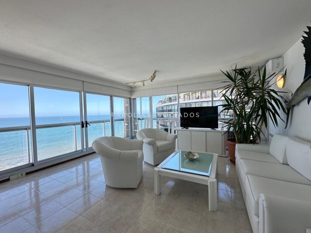 Departamento en venta de 3 Dormitorios en Torre