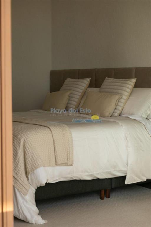 Apartamento en Venta de 3 dormitorios en Punta ,