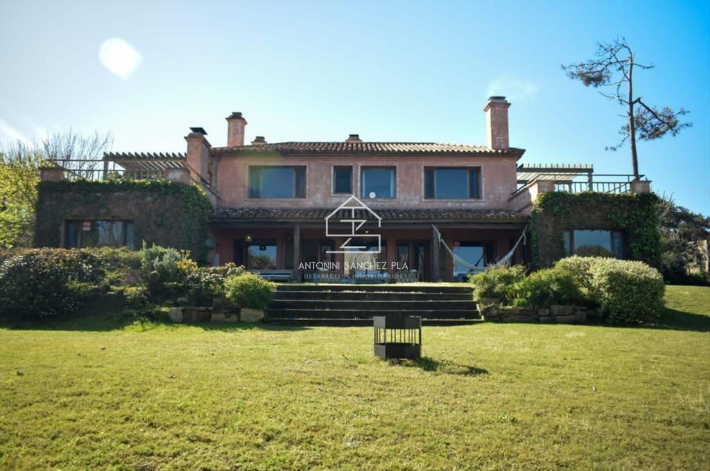 Casa en Montoya de 5 dormitorios