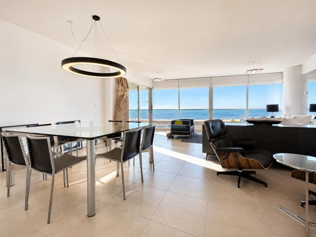 Venta y alquiler de departamento esquinero de 3