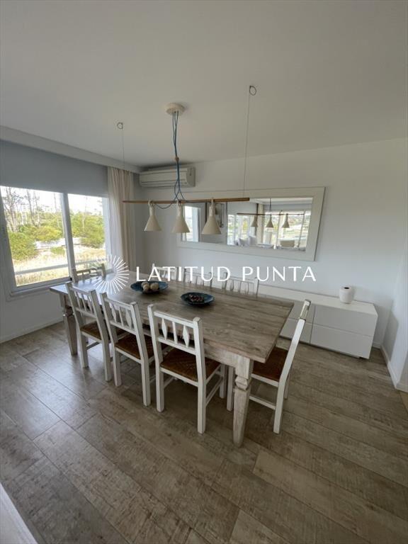 Apartamento de 3 dormitorios en Rincón del Indio