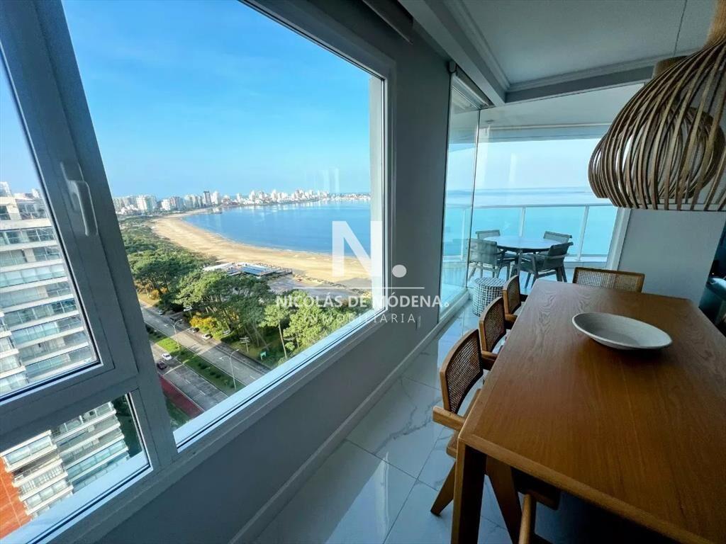 Apartamento en venta 4 dormitorios en Playa Punta