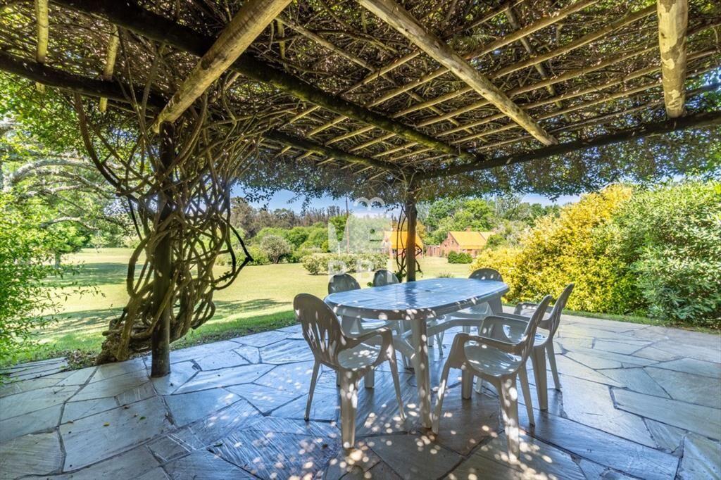 Casa 3 DORMITORIOS en Camino Lussich, Maldonado -