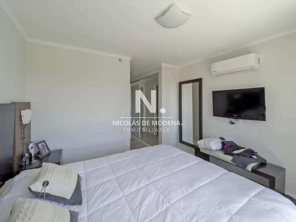 Piso alto en venta en Ocean Drive - 2 dorm 2