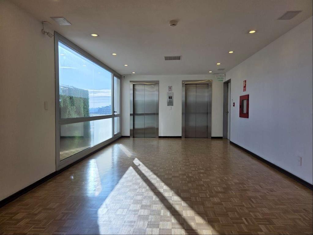ALQUILER - OFICINA - CIUDAD VIEJA